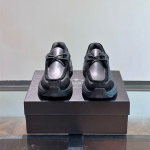 프라다 남성용 스니커즈 P77578-1 2024/신상