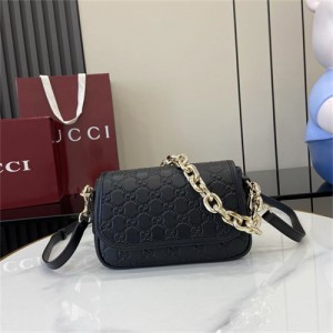 구찌 GG 엠블럼 스몰 숄더백 847448 2025/신상