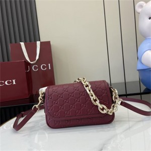 구찌 GG 엠블럼 스몰 숄더백 847448 2025/신상