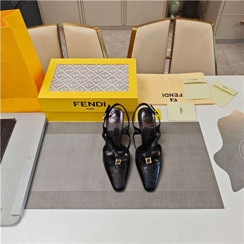 펜디 여성용 샌들 (굽높이8CM) F96557-2 2025/신상