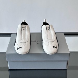 발렌시아가 남여공용 스니커즈 B62883-1 2025/신상