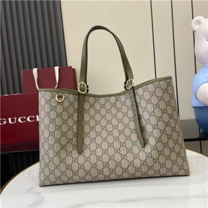 구찌 GG 엠블럼 라지 토트백 815213 2025/신상