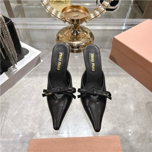 미우미우 여성용 슬리퍼 (굽높이8CM) M46235-1 2025/신상