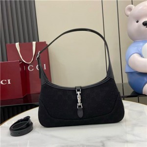 구찌 숄더백 863137 2025/신상