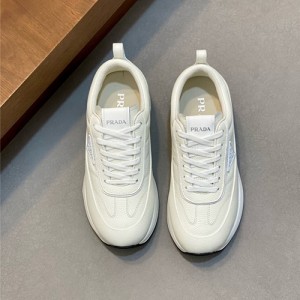 프라다 남성용 스니커즈 P44226-1 2025/신상