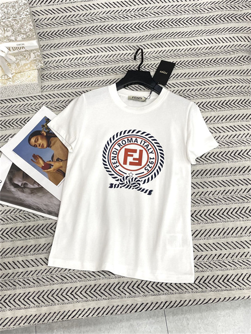 펜디 반팔 티셔츠 F81409 2026/신상
