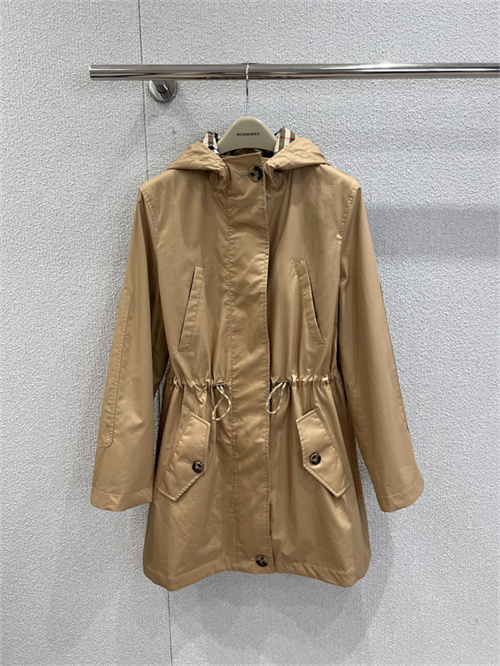 버버리 바람막이 후드 자켓 B34302 2026/신상