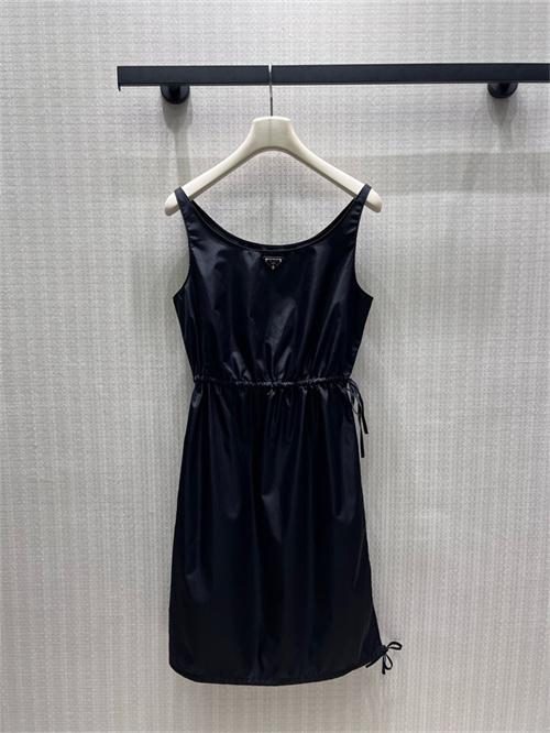 프라다 민소매 원피스 P52498 2026/신상